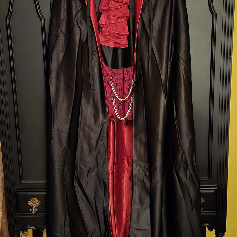 Count Draculas Halloween Evening Attire.